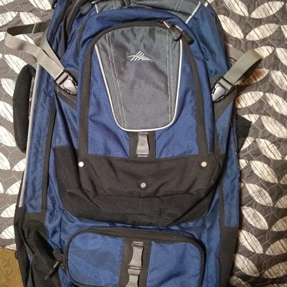 Backpack Internal Frame High Sierra deluxe w/detachable small pack